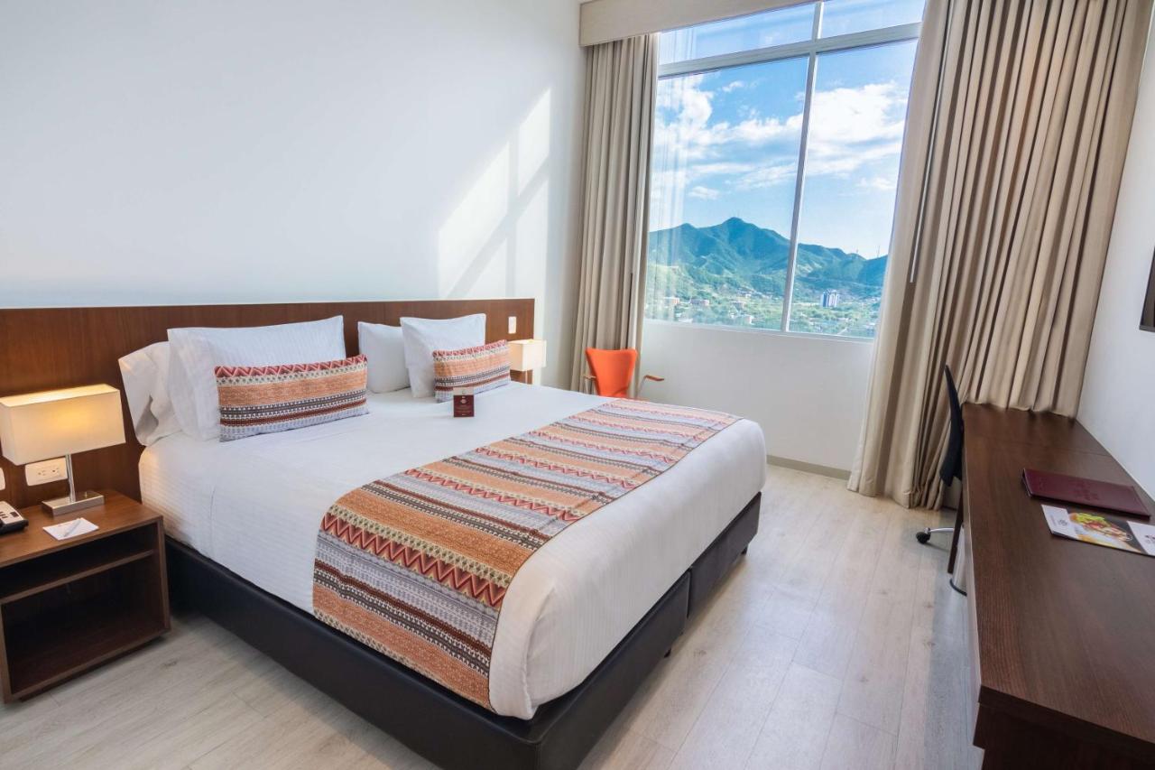 Best Western Plus Santa Marta Hotel Exterior photo