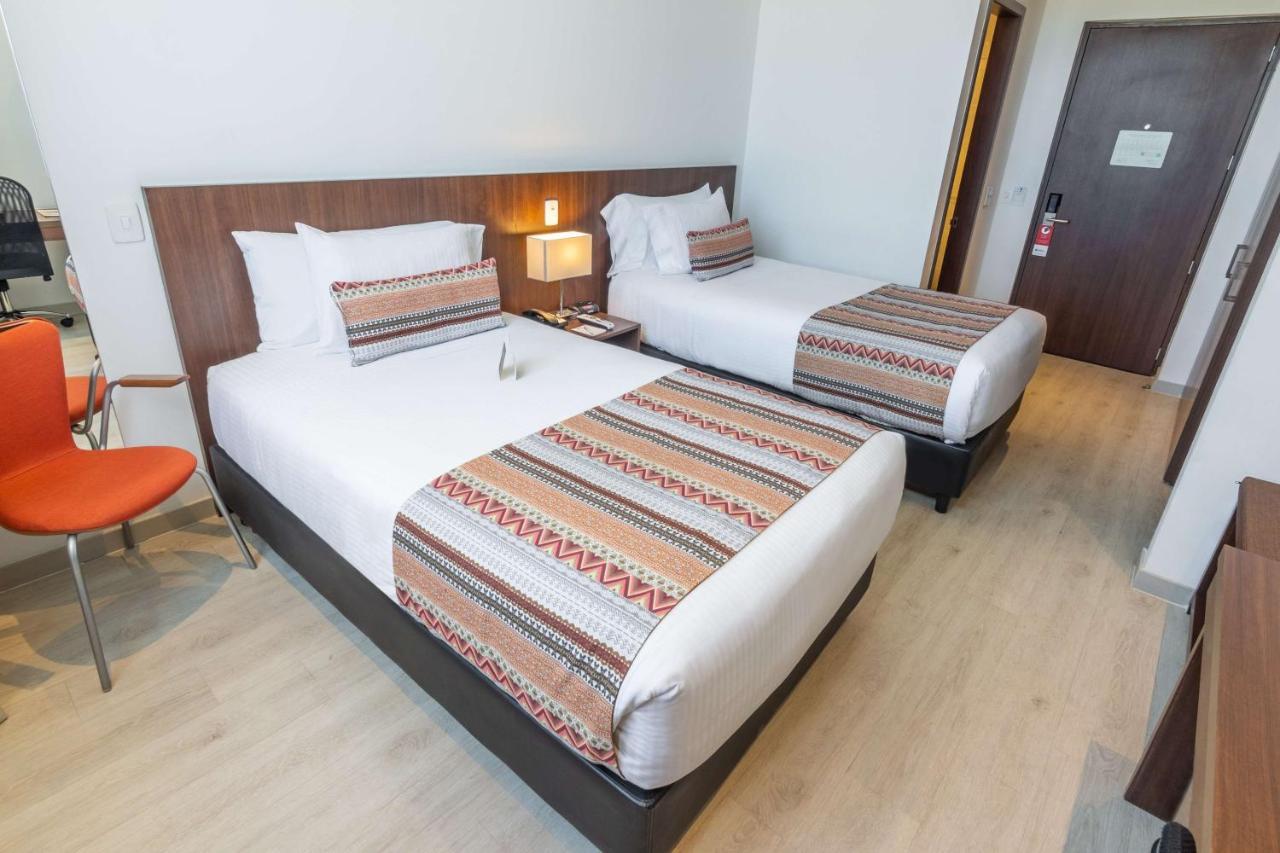 Best Western Plus Santa Marta Hotel Exterior photo