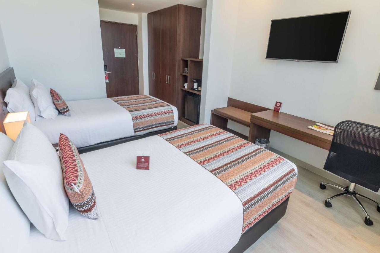 Best Western Plus Santa Marta Hotel Exterior photo