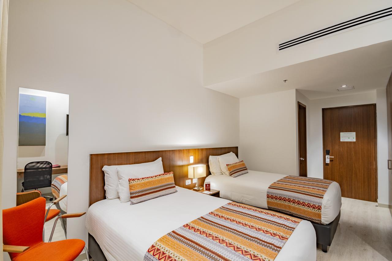 Best Western Plus Santa Marta Hotel Exterior photo